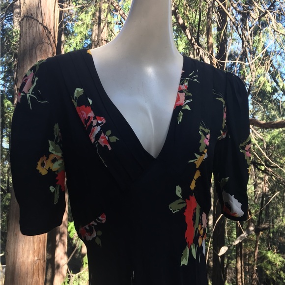 Free People black deep V front flowy jacquard ,floral puff sleeve,HP24x2 - Picture 5 of 12